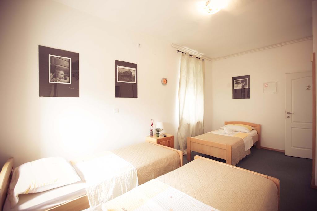 סאמובור Rooms Medved מראה חיצוני תמונה