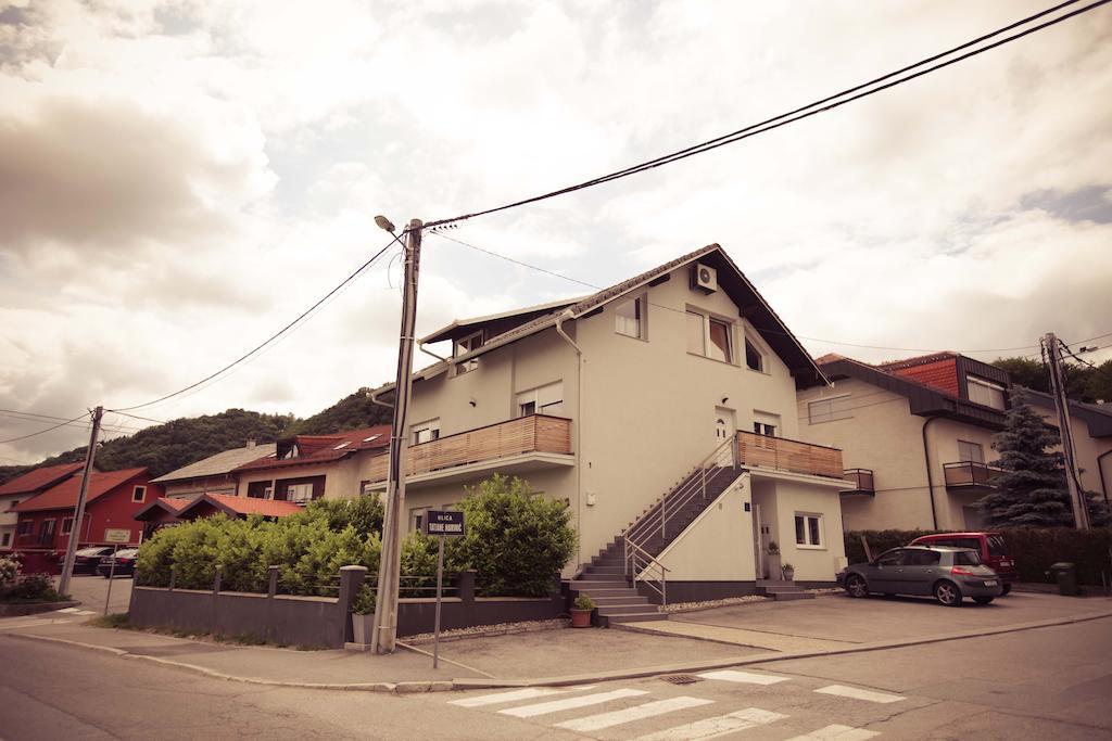 סאמובור Rooms Medved מראה חיצוני תמונה